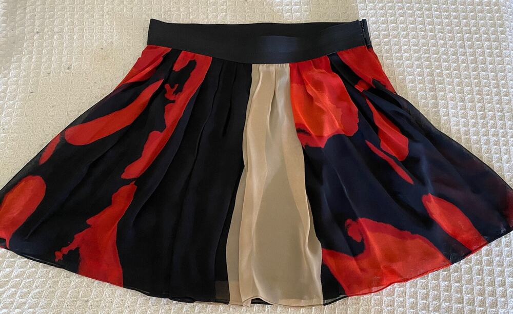 VINCE CAMUTO A-Line Skirt Size 12 Red Black Multicolor Elastic Waist Artsy Boho
